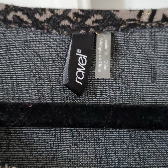 Very cool tunic - Picture 2 of 4